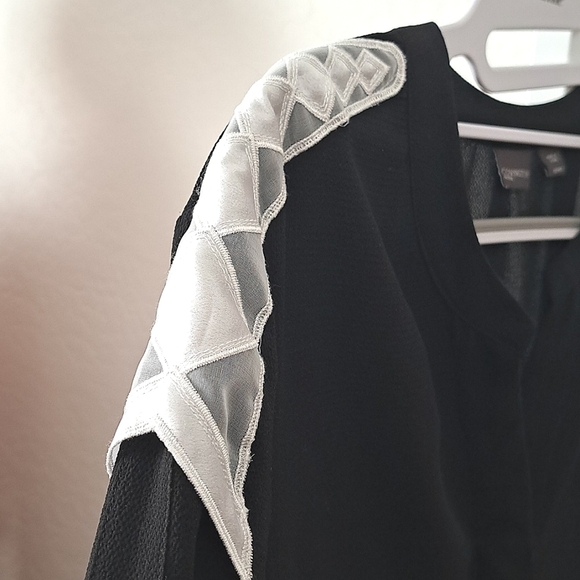 Covington Dressy Black Top With Shoulder Accents Size XLP - Picture 5 of 7